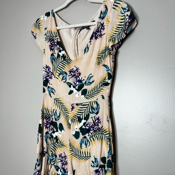 For Love and Lemons Romper Pina Colada Floral Tropical Summer Creme Flirty XS - Picture 5 of 10